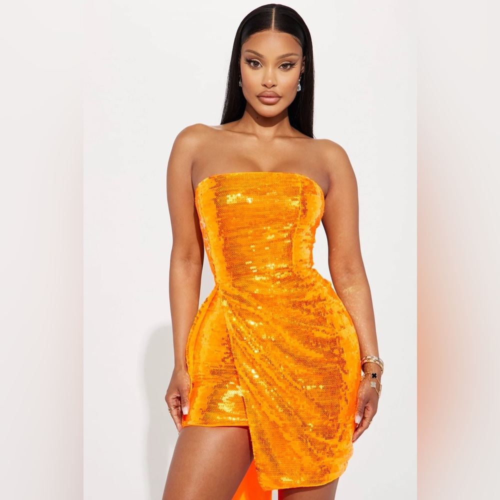 Her World Fashion Nova Dress - Picture 2 of 6